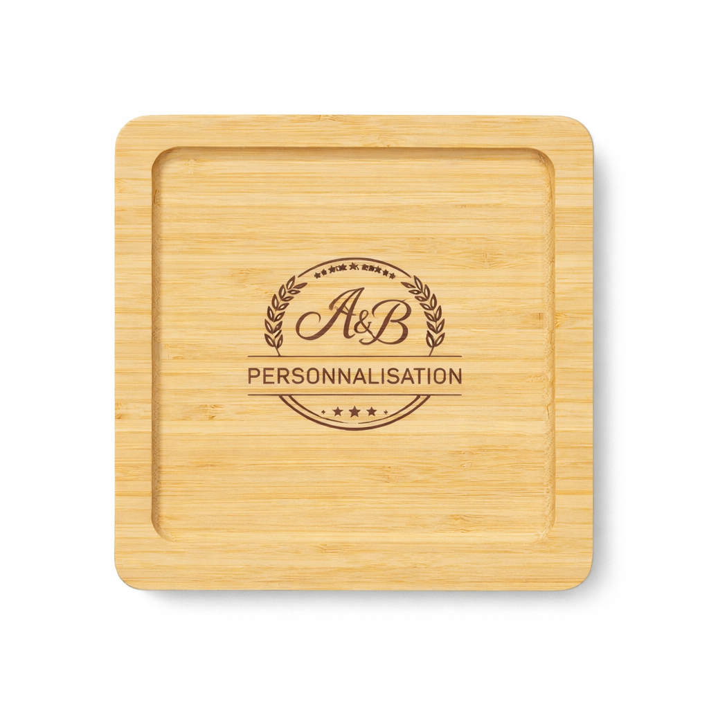 Assiette carrée en bambou personnalisée avec gravure laser – Vaisselle en bois écologique et cadeau personnalisé